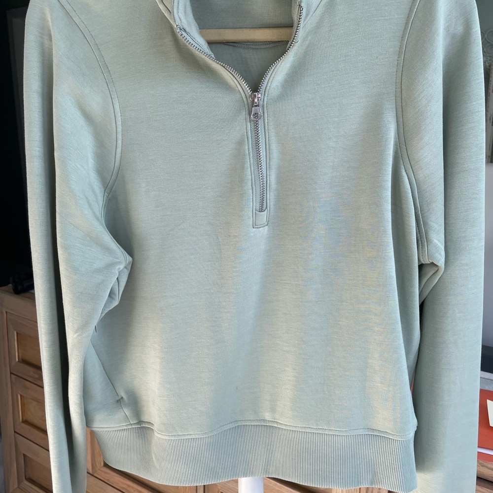 Danskin Mint Green Top women Large new no tag